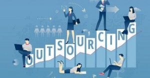 Desacelera AMLO en tema del outsourcing