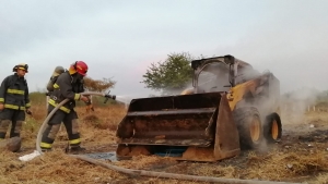 Se incendia máquina procesadora de alimento para aves de una empresa a la altura de La Primavera