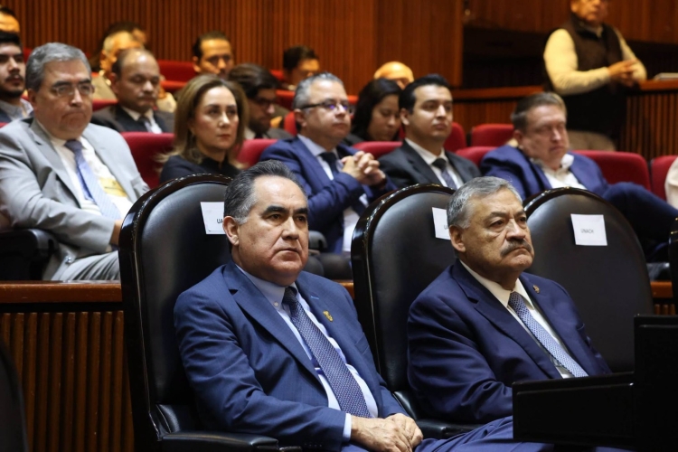 La UAS refrenda su compromiso con la transparencia y rendici&oacute;n de cuentas ante la C&aacute;mara de Diputados
