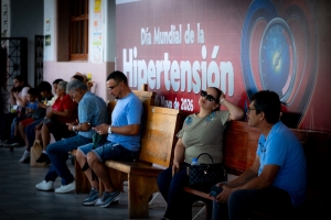 &iquest;Dolor de cabeza o mareos al despertar? Advierte especialista del CIDOCS sobre los riesgos del "pico matutino" en la hipertensi&oacute;n arterial