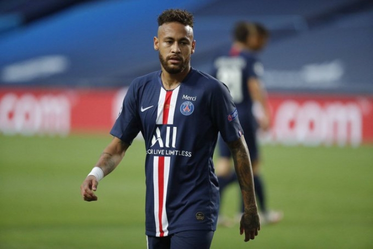 El Paris Saint-Germain confirma tres jugadores con Covid-19; Neymar da positivo