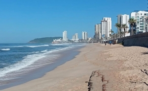 Reabren playas de Mazatlán, tras paso de “Orlene”