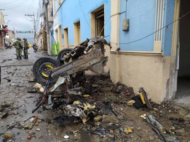 Atentado con coche bomba deja 43 heridos en Colombia