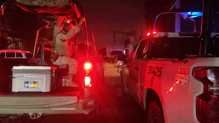 Asesinan a dos hombres en ataque a una bodega de renta de mobiliario en la colonia Benito Ju&aacute;rez