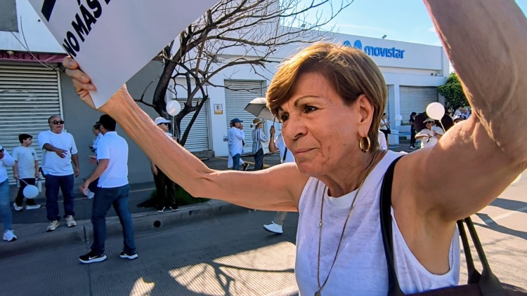 "Desde que lleg&oacute; Morena, la violencia empeor&oacute;": culichi marcha por la Paz en Culiac&aacute;n